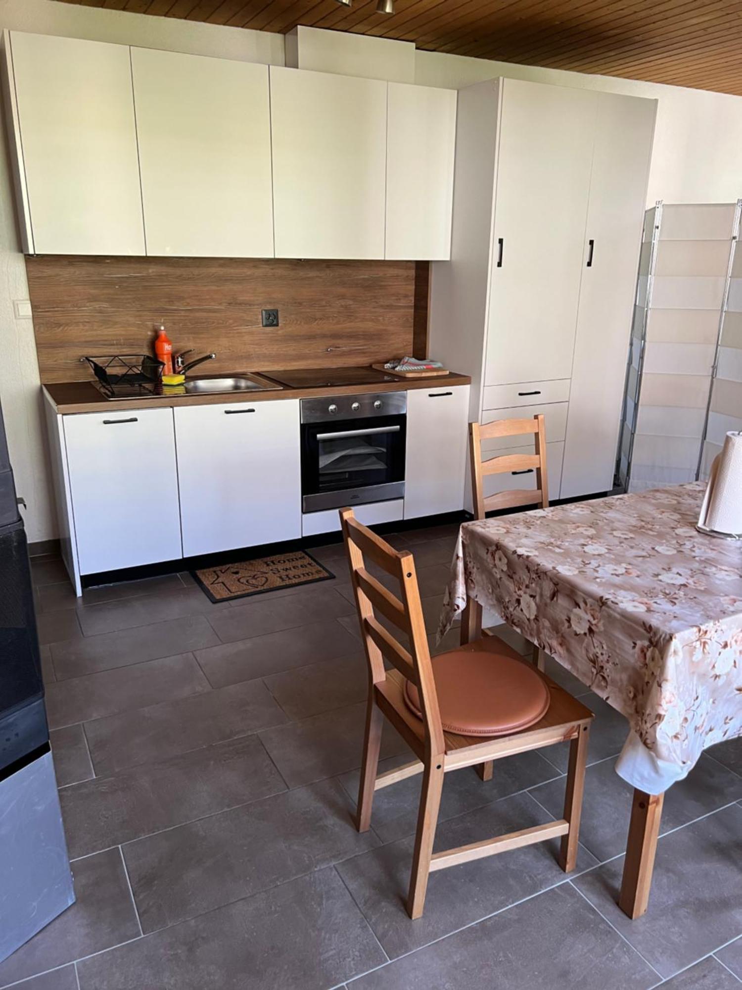 Rosy Apartment